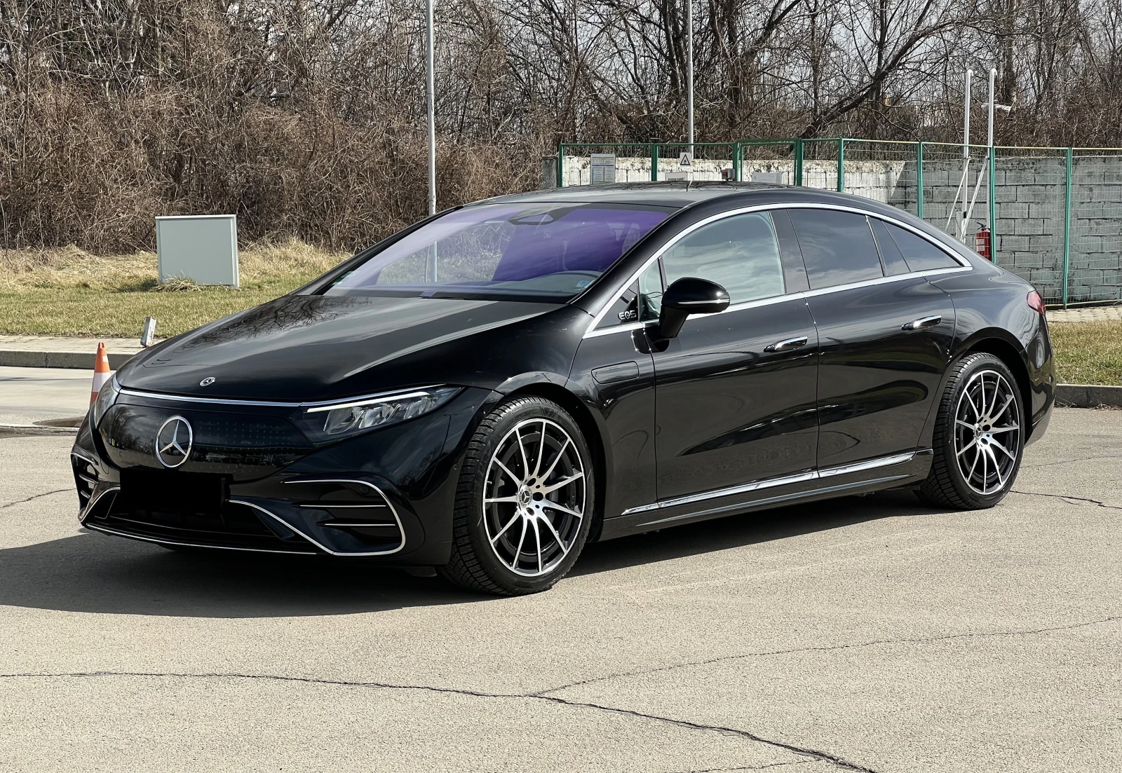 Mercedes-Benz EQS 450+ /AMG/HYPERSCREEN/BURM/PANO/360/, снимка 3 - Автомобили и джипове - 53877456