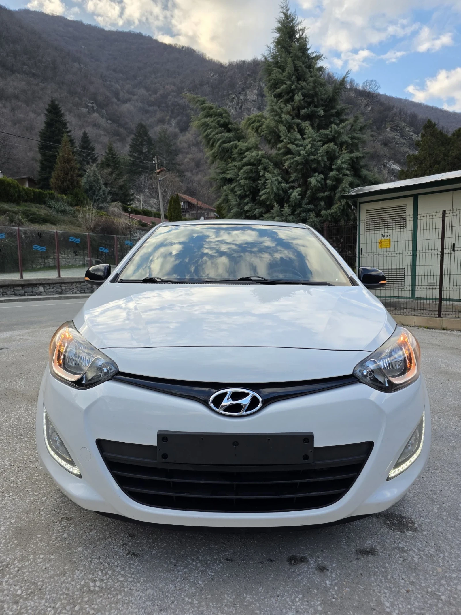 Hyundai I20 1.25i* FACELIFT* LED* KLIMATIK* EU 5B* , снимка 3 - Автомобили и джипове - 53989671