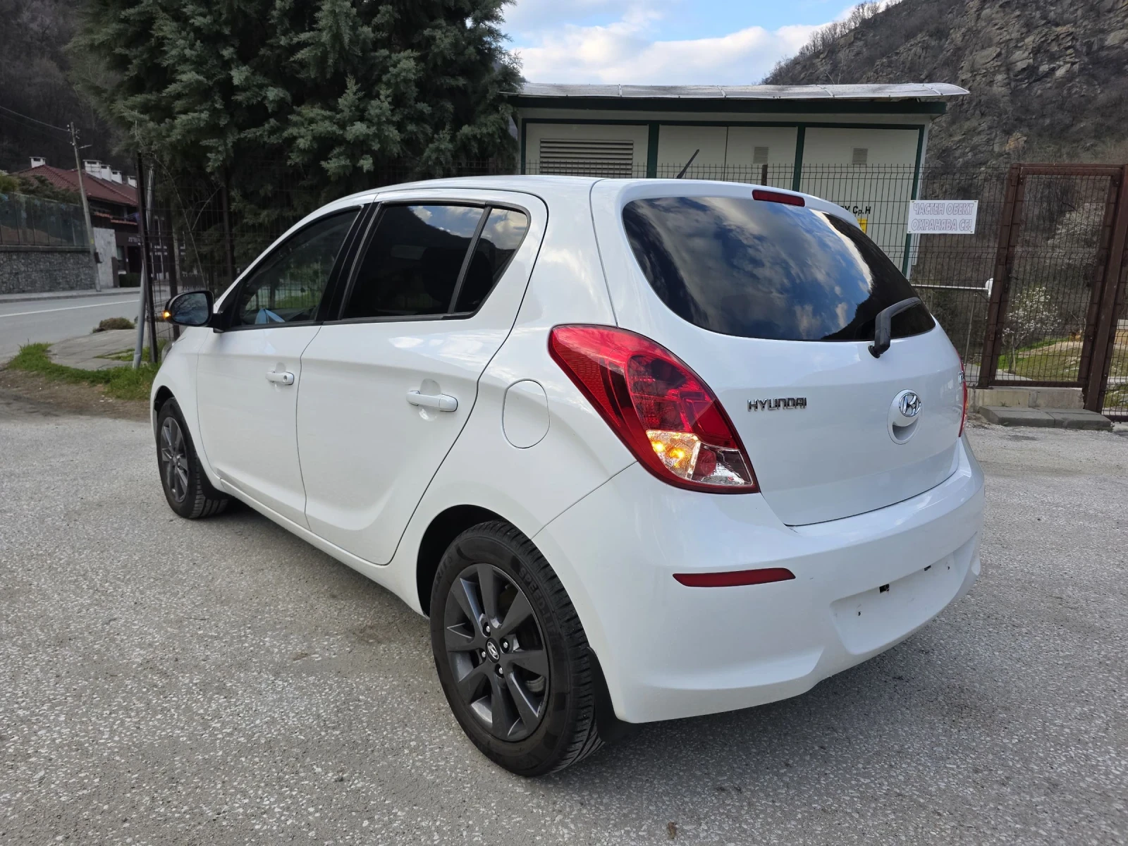 Hyundai I20 1.25i* FACELIFT* LED* KLIMATIK* EU 5B* , снимка 5 - Автомобили и джипове - 53989671