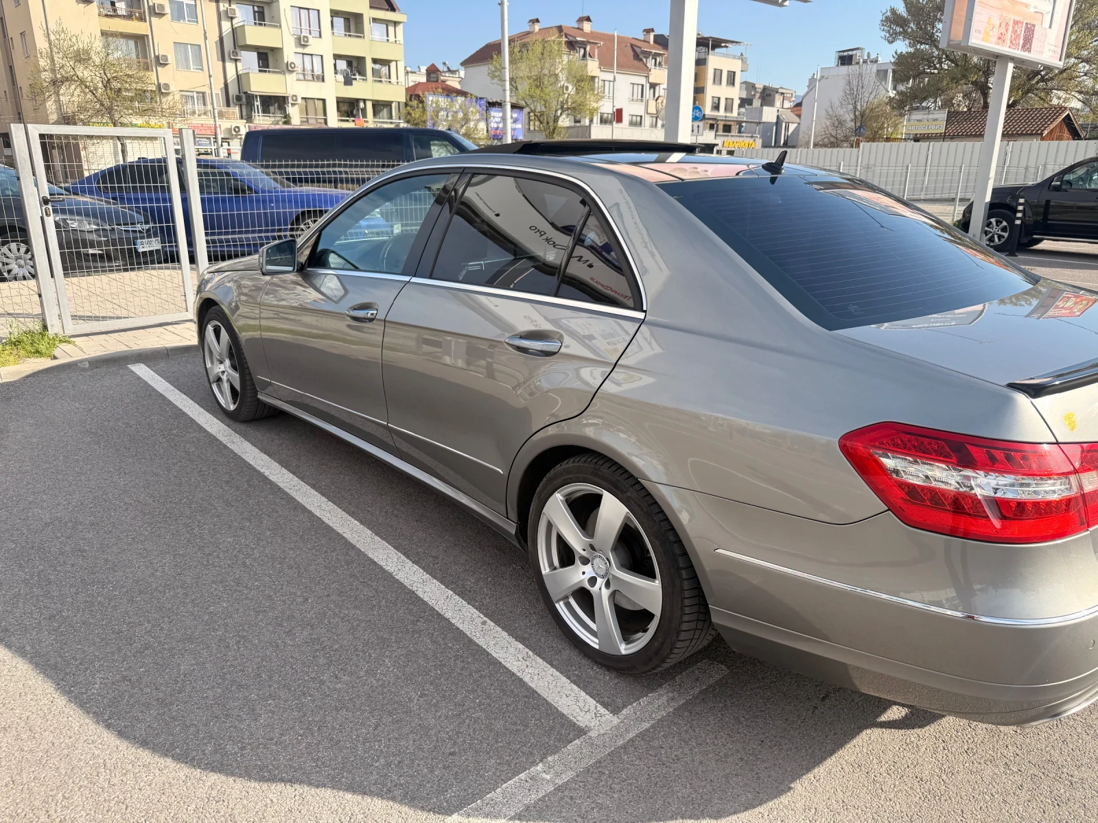 Mercedes-Benz E 500 Е500, снимка 2 - Автомобили и джипове - 54175927