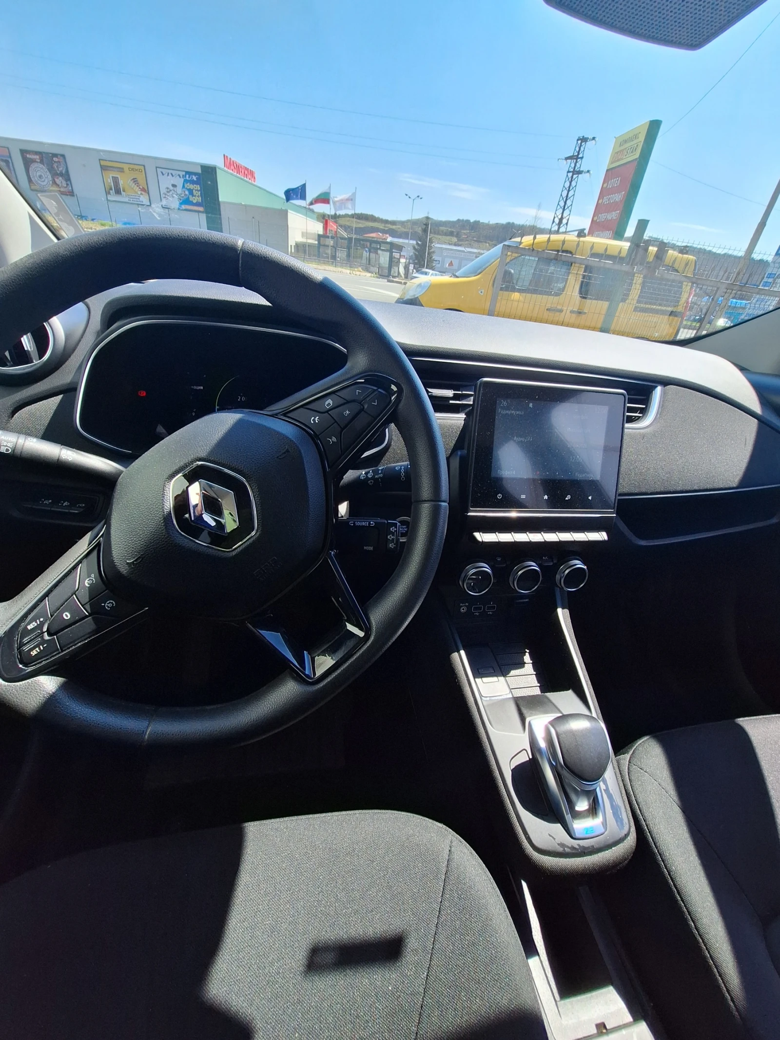 Renault Zoe 52 kw, снимка 7 - Автомобили и джипове - 54254512