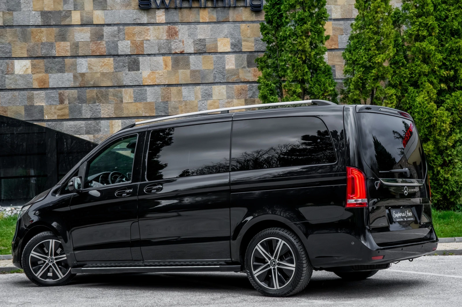 Mercedes-Benz Viano V220d* BUSINESS* PANORAMA* LONG* MEMORY* DISTRONIC, снимка 3 - Автомобили и джипове - 54672517