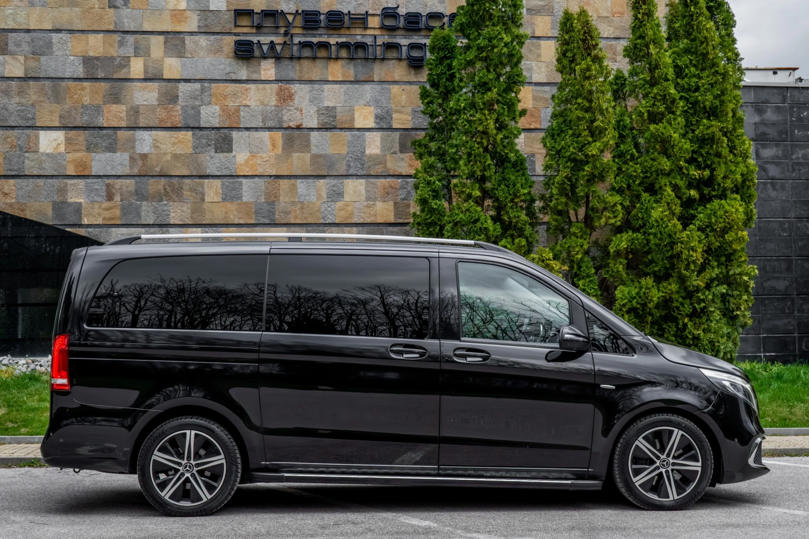 Mercedes-Benz Viano V220d* BUSINESS* PANORAMA* LONG* MEMORY* DISTRONIC, снимка 6 - Автомобили и джипове - 54672517