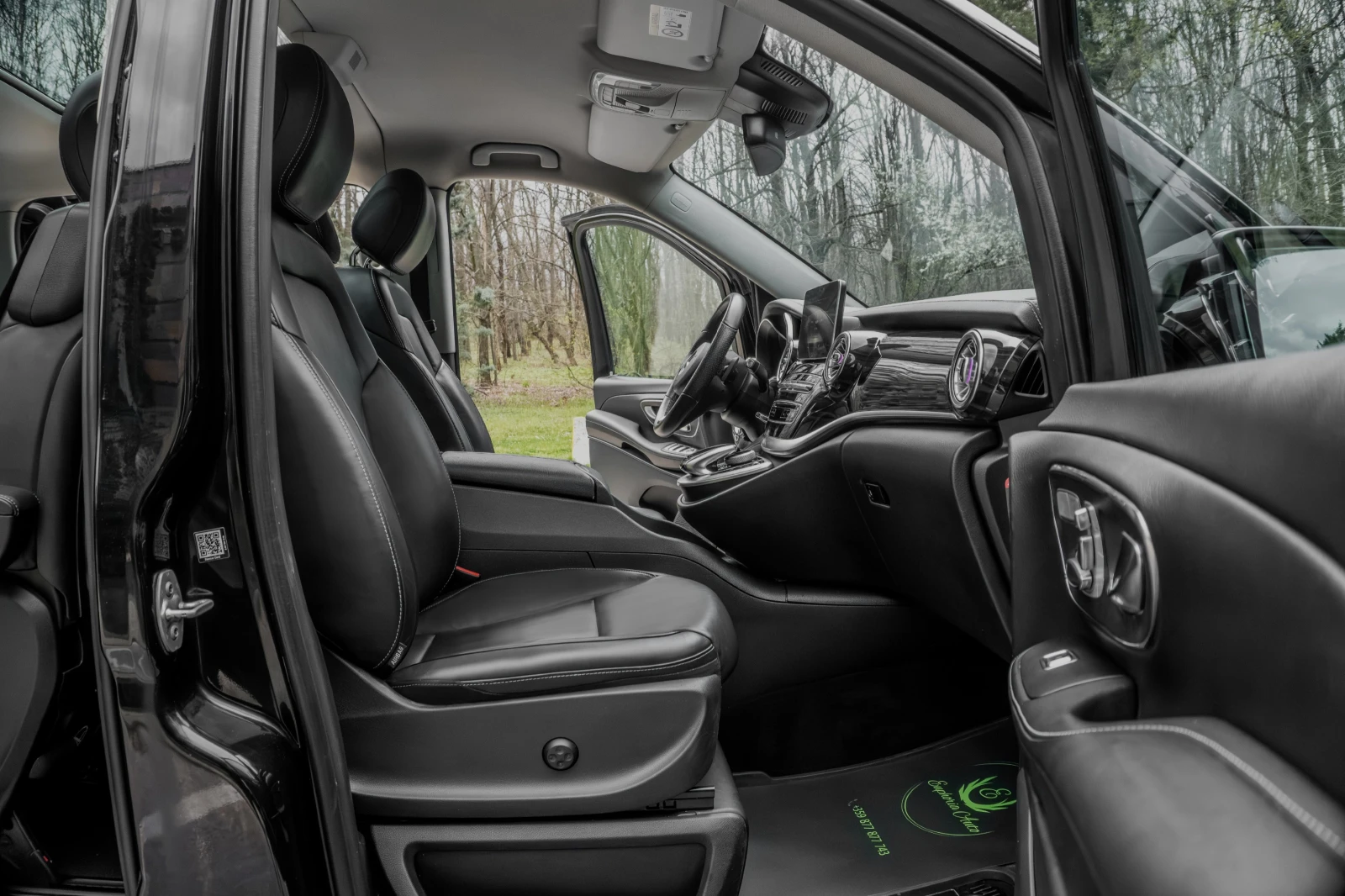 Mercedes-Benz Viano V220d* BUSINESS* PANORAMA* LONG* MEMORY* DISTRONIC, снимка 12 - Автомобили и джипове - 54672517