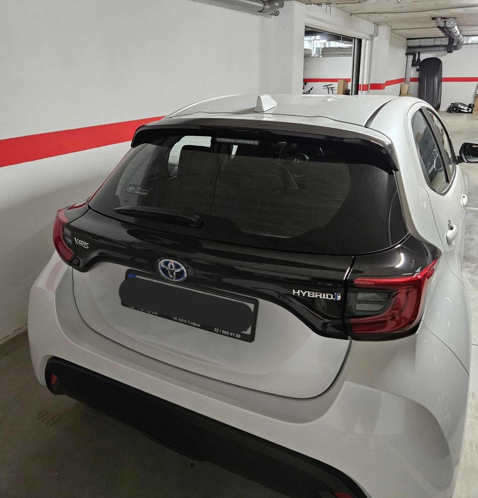 Toyota Yaris Chic Extra, снимка 3 - Автомобили и джипове - 54700033