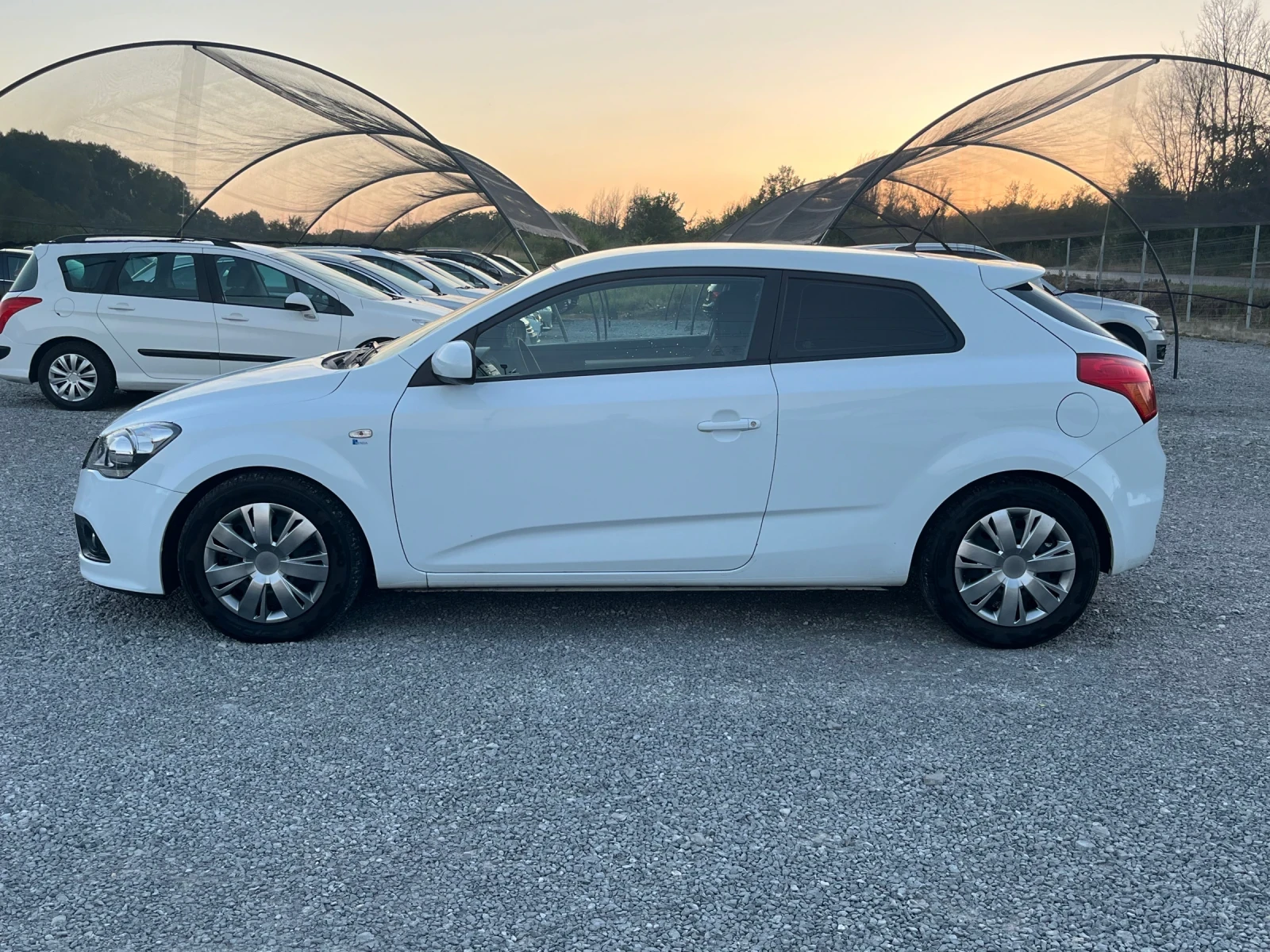 Kia Pro ceed 1.6 CRDI, снимка 3 - Автомобили и джипове - 55162858