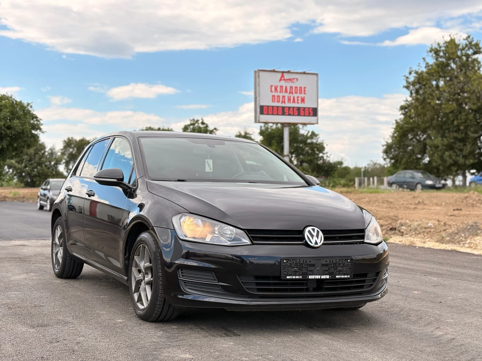VW Golf 7 1.6 TDI 105 кс Navi* Distronic* Самопаркиране* 