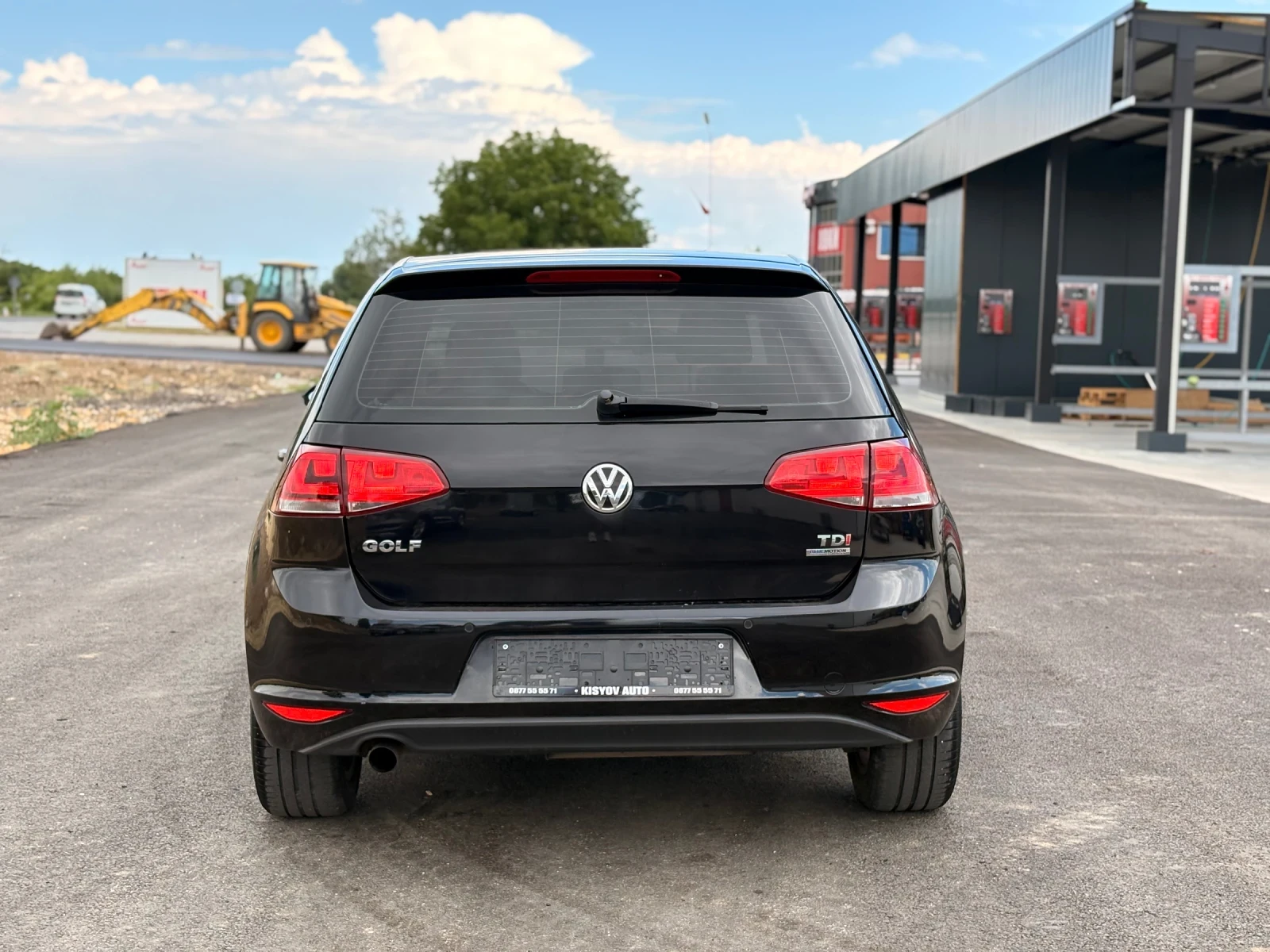 VW Golf 7 1.6 TDI 105 кс Navi* Distronic* Самопаркиране* , снимка 6 - Автомобили и джипове - 55264080