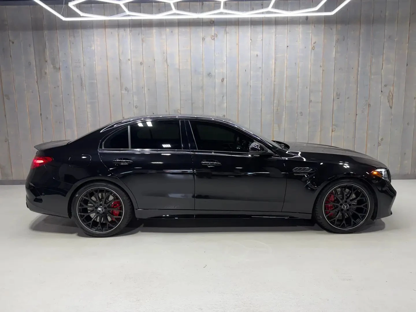 Mercedes-Benz C 63 AMG S E PERFORMANCE ЦЕНА ДО БЪЛГАРИЯ АВТОКРЕДИТ, снимка 4 - Автомобили и джипове - 55406929