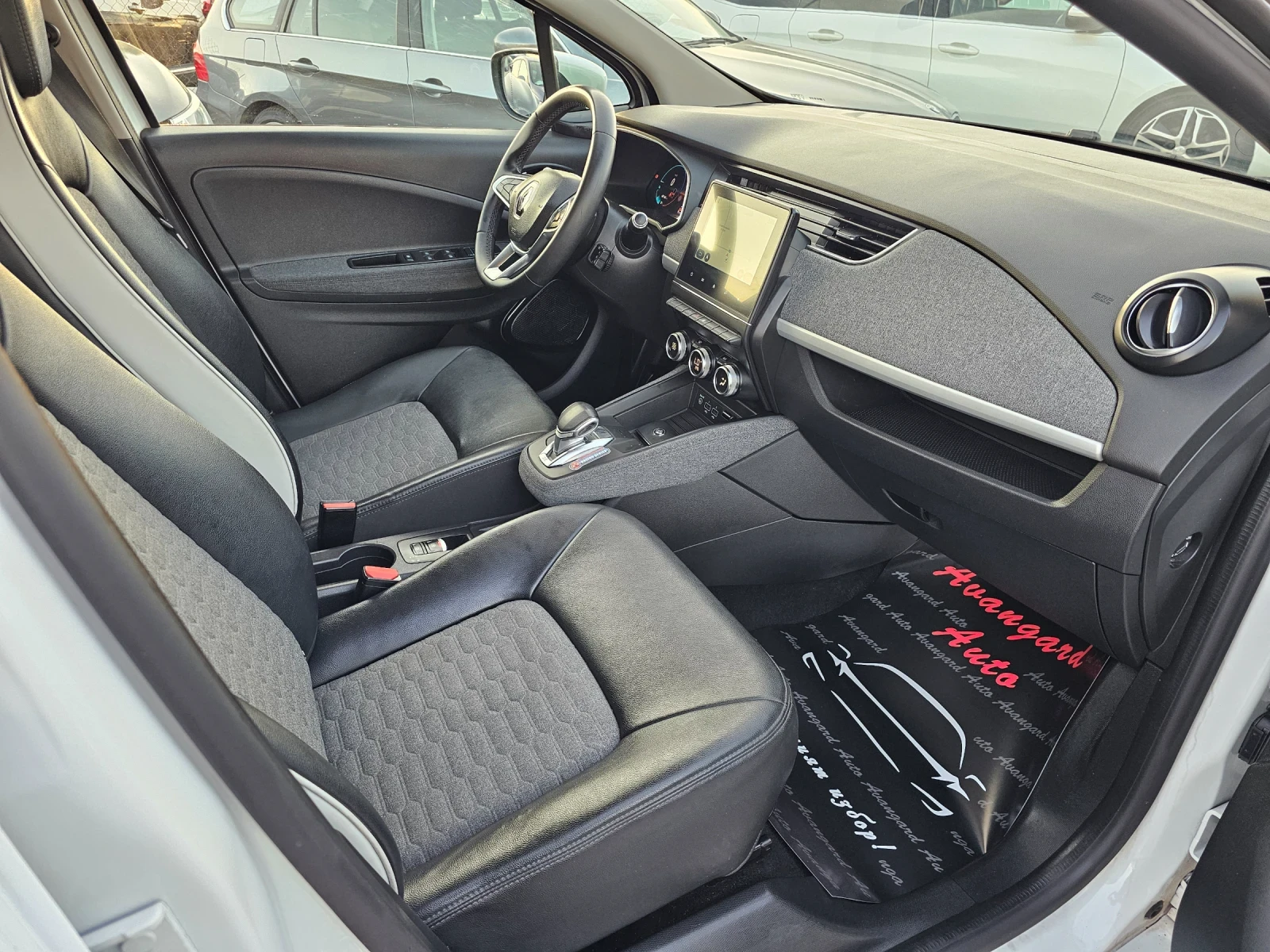 Renault Zoe R135, 52kWh, снимка 8 - Автомобили и джипове - 55481100