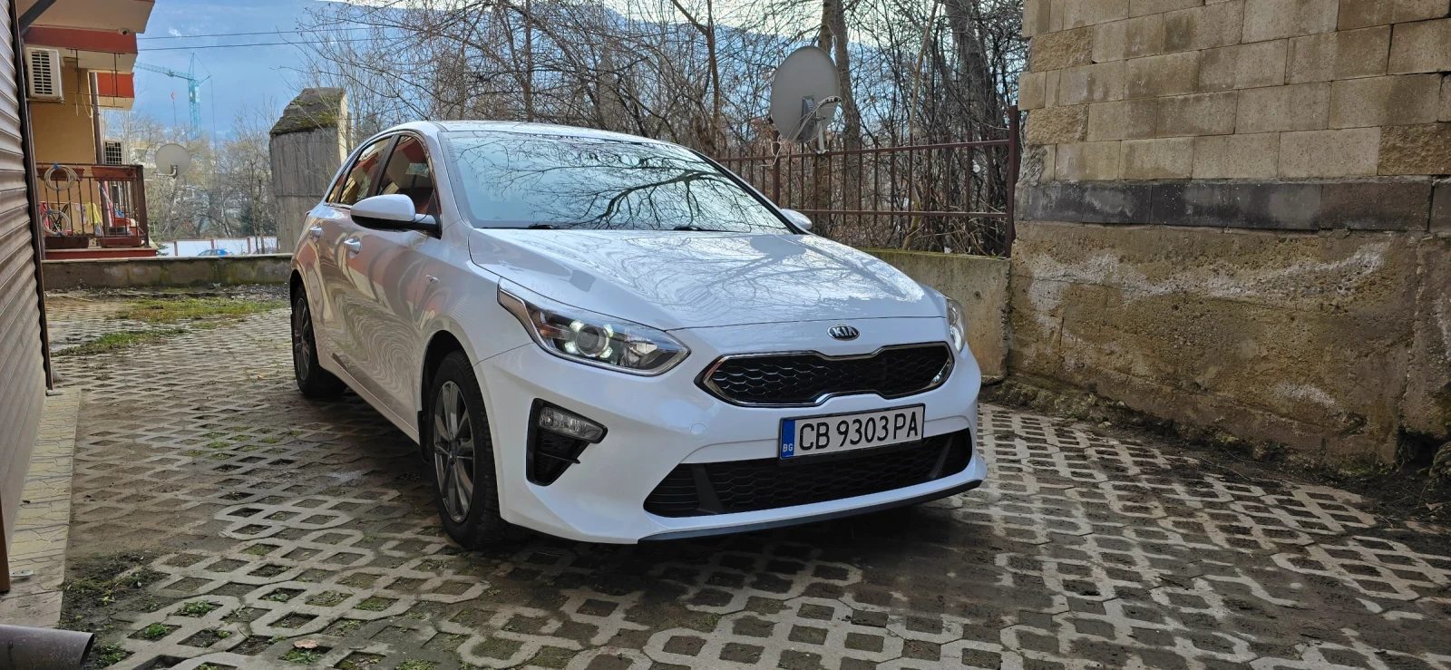 Kia Ceed В заводска гаранция.