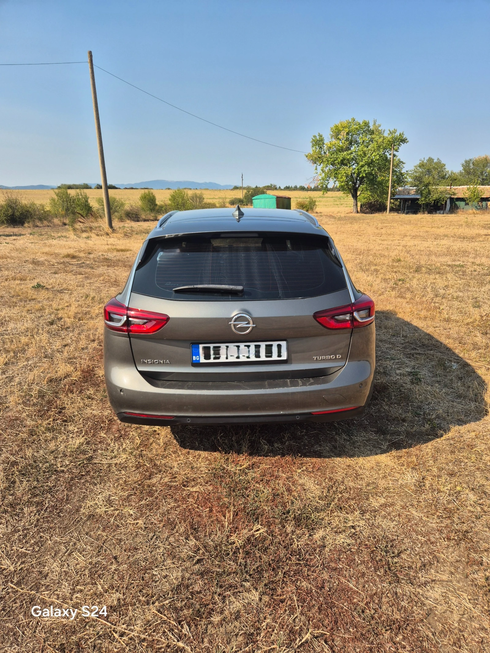 Opel Insignia, снимка 2 - Автомобили и джипове - 56024134