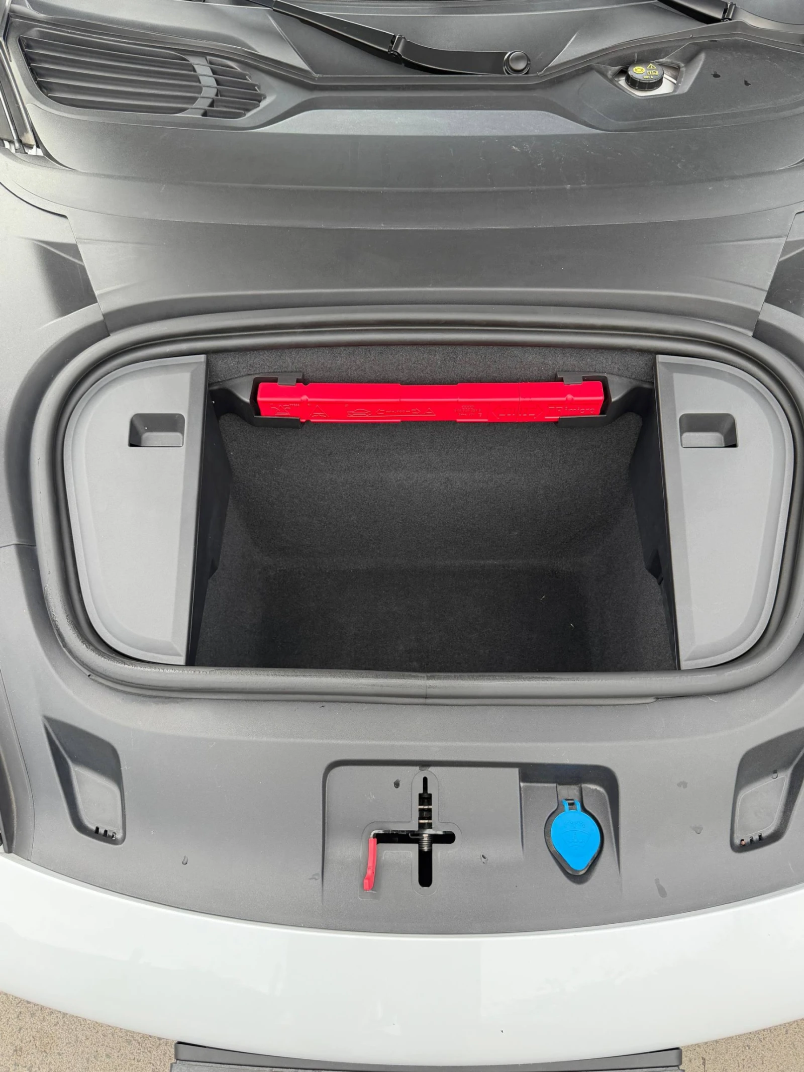 Porsche Taycan 4S * * PERFORMANCE PLUS * * PREMIUM PACKAGE * * , снимка 13 - Автомобили и джипове - 56046427