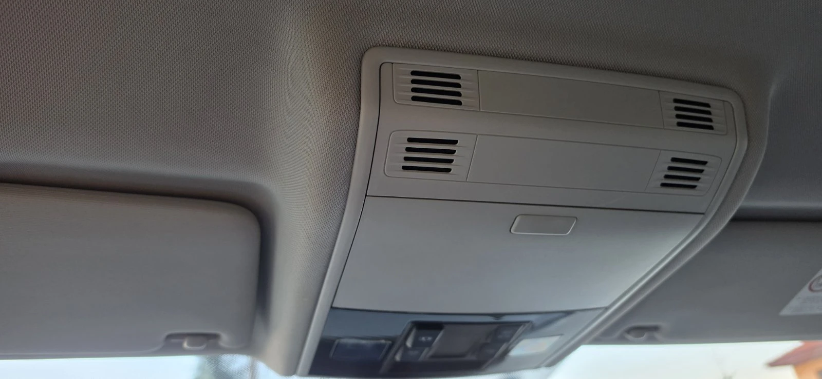 VW Golf 2.0 TDi, снимка 14 - Автомобили и джипове - 56121360