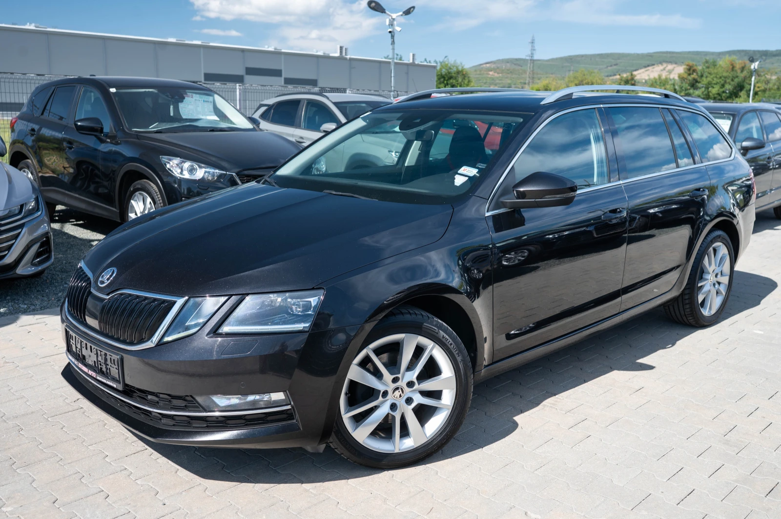 Skoda Octavia 2.0* TDI* 2019* Ambient* Navi* Distr., снимка 3 - Автомобили и джипове - 56127893