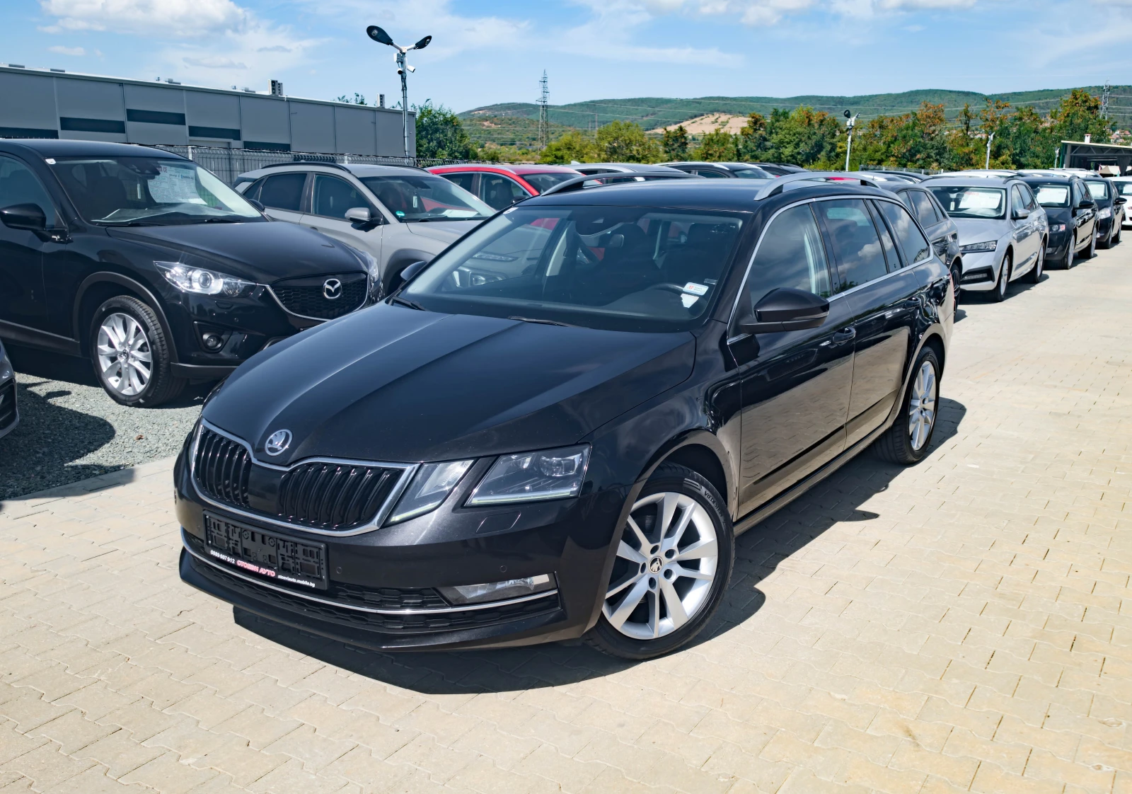 Skoda Octavia 2.0* TDI* 2019* Ambient* Navi* Distr., снимка 2 - Автомобили и джипове - 56127893