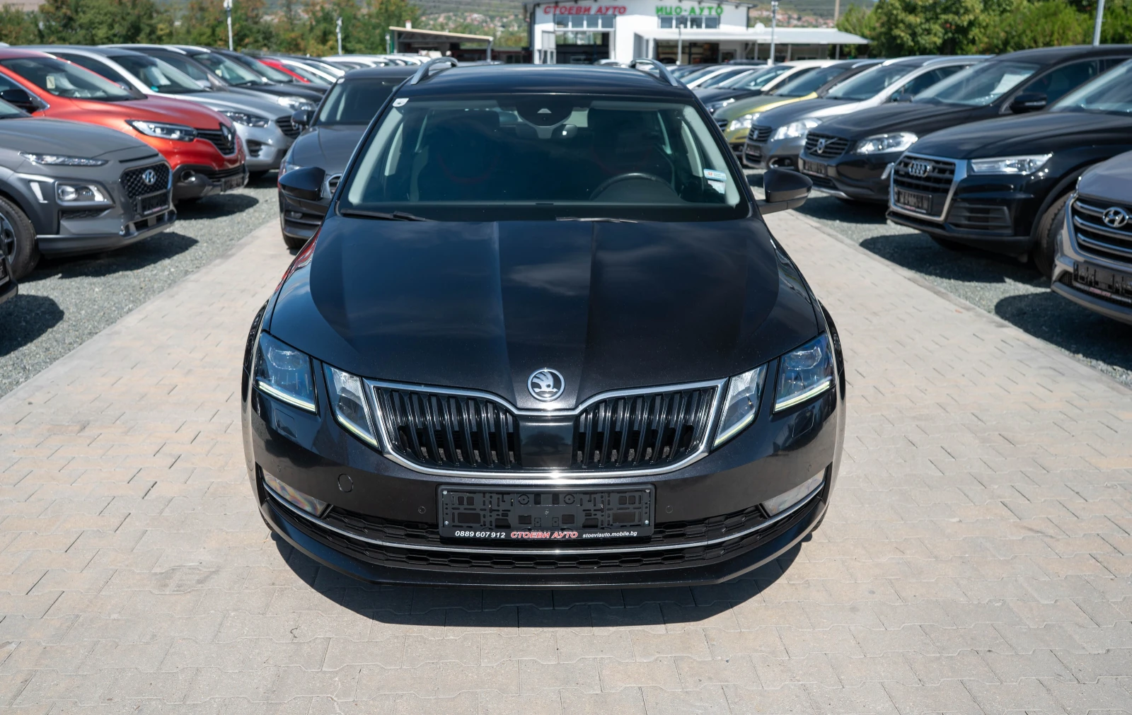 Skoda Octavia 2.0* TDI* 2019* Ambient* Navi* Distr., снимка 4 - Автомобили и джипове - 56127893