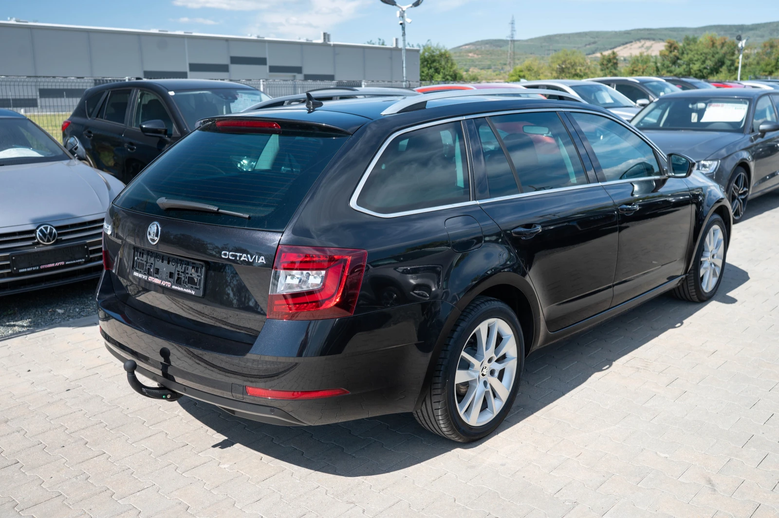 Skoda Octavia 2.0* TDI* 2019* Ambient* Navi* Distr., снимка 6 - Автомобили и джипове - 56127893