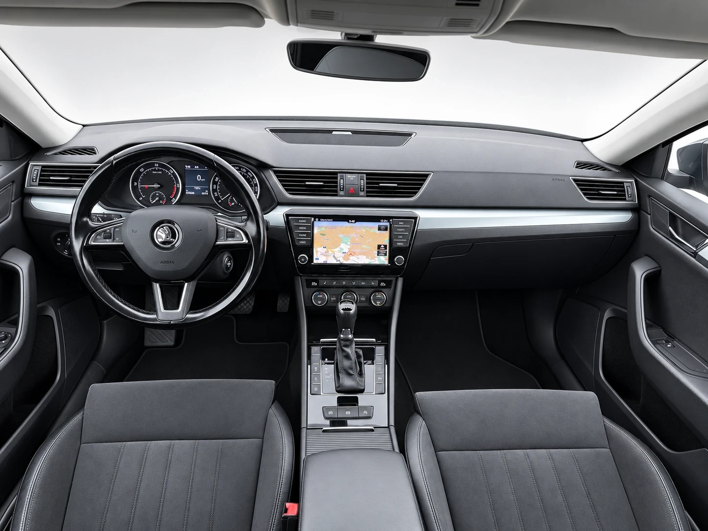 Skoda Superb 2.0 TDI 190 к.с. 4x4 AUTOMATIC   2017 г, снимка 12 - Автомобили и джипове - 56227022