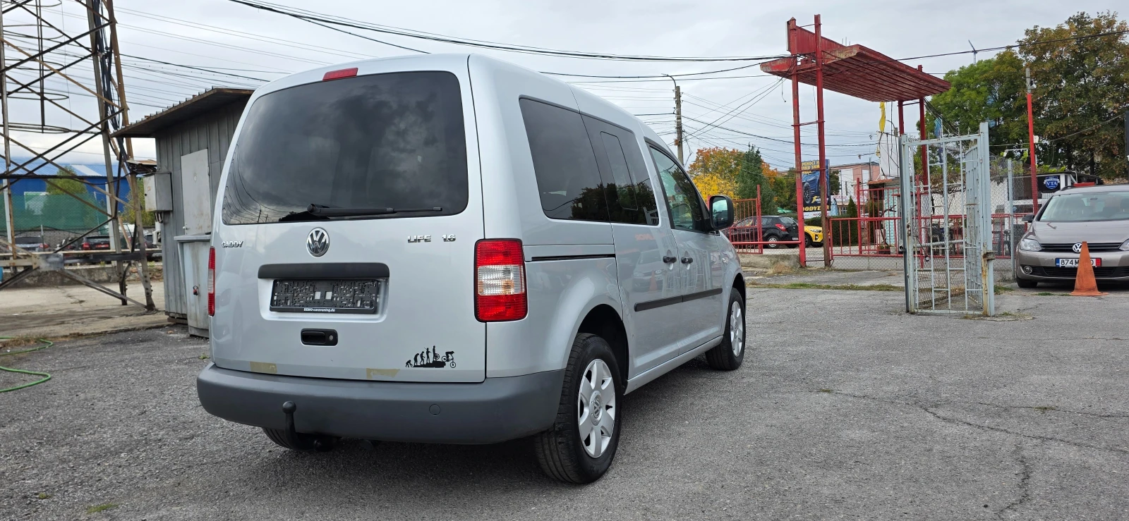 VW Caddy 1.6-102кс., снимка 6 - Автомобили и джипове - 56470827