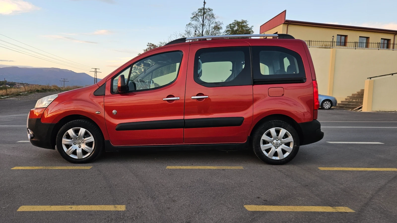 Peugeot Partner 1.6 HDI, снимка 4 - Автомобили и джипове - 56618537