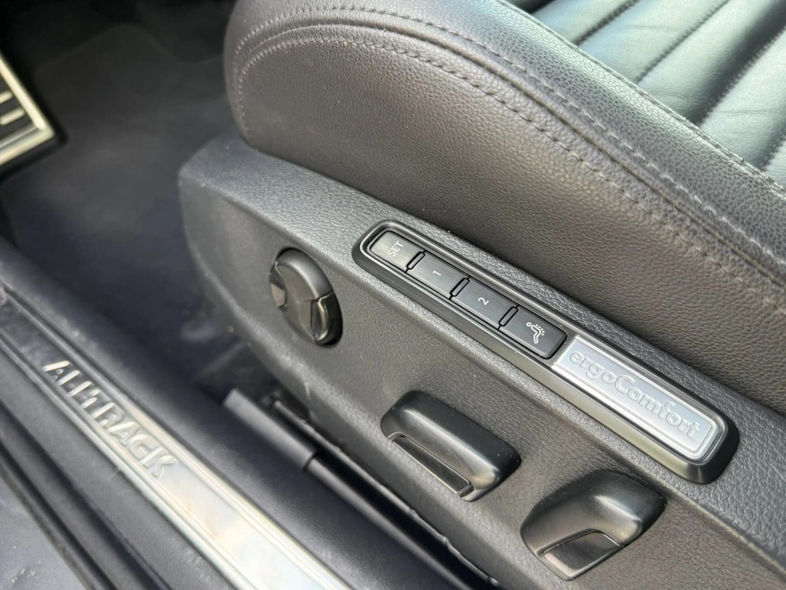 VW Passat 2.0 TSI CH 4x4, снимка 11 - Автомобили и джипове - 56651921
