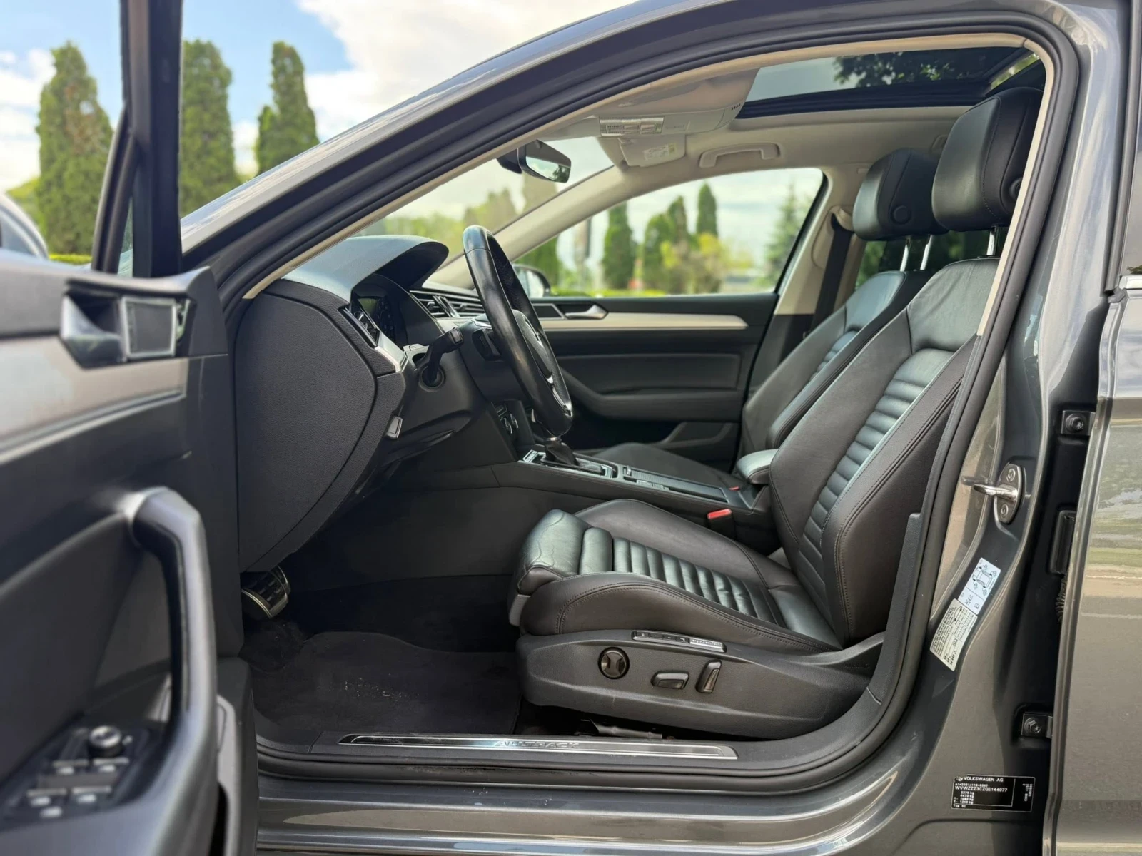 VW Passat 2.0 TSI CH 4x4, снимка 9 - Автомобили и джипове - 56651921