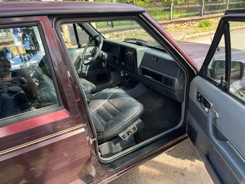 Jeep Cherokee XJ4000, снимка 8 - Автомобили и джипове - 47598601