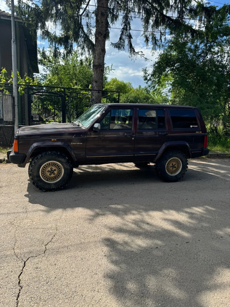 Jeep Cherokee XJ4000, снимка 2 - Автомобили и джипове - 47598601