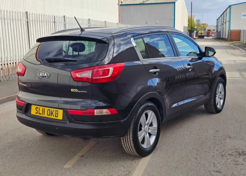 Kia Sportage 1.7 CRDI, снимка 3 - Автомобили и джипове - 52351892