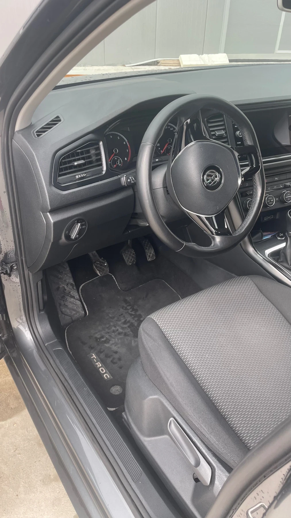 VW T-Roc  - изображение 10