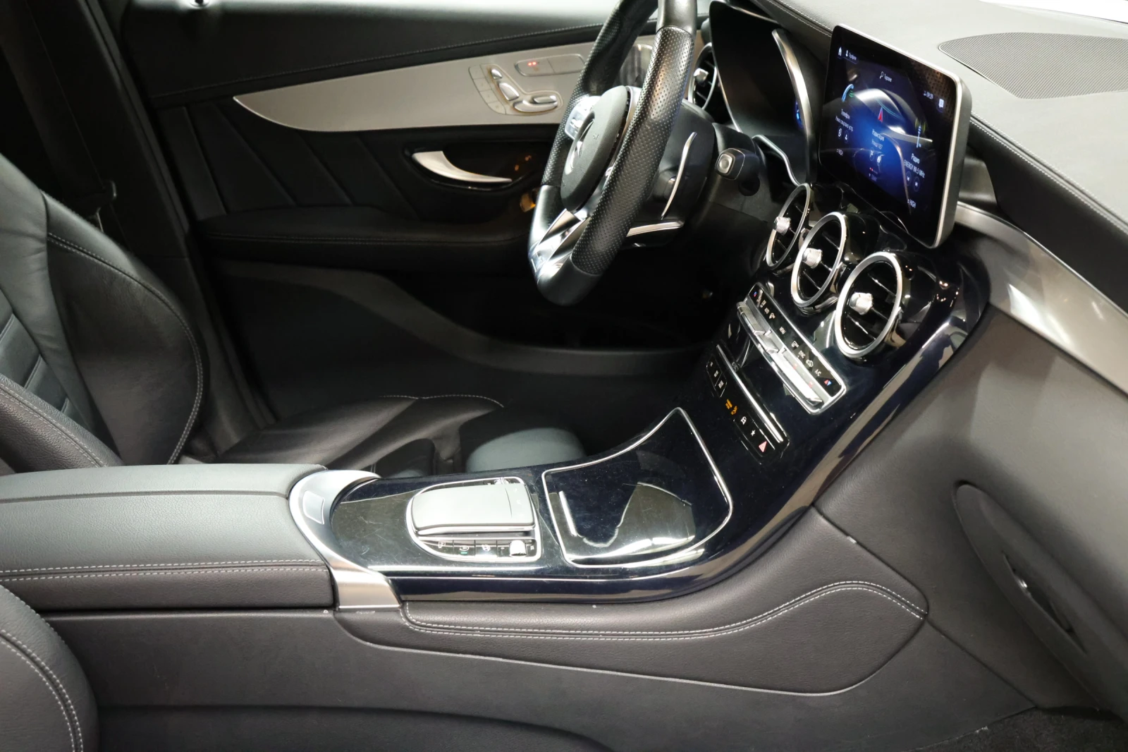 Mercedes-Benz GLC 43 AMG 4-MATIC Burmester  Surround-Soundsystem | Mobile.bg   13