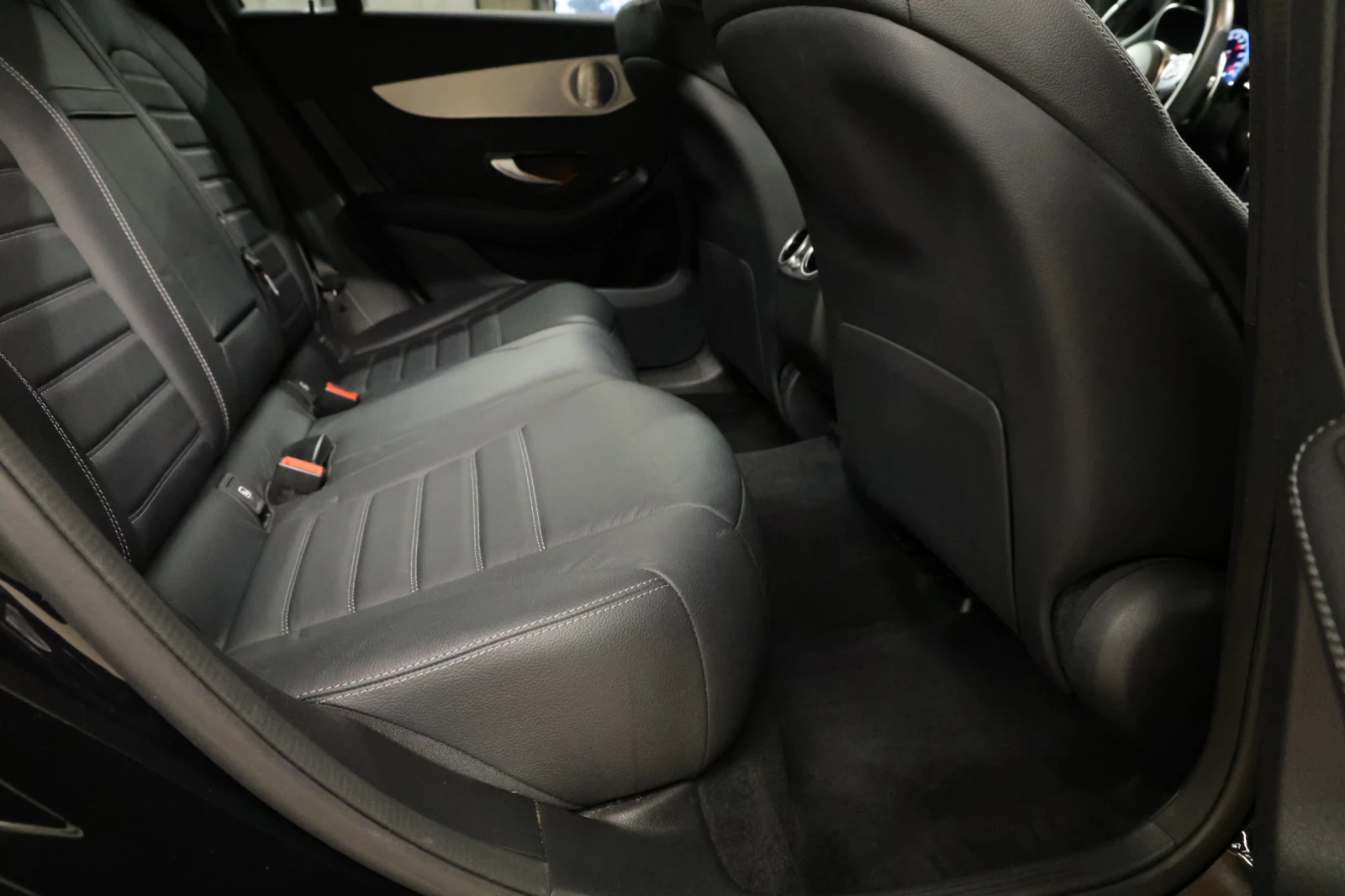 Mercedes-Benz GLC 43 AMG 4-MATIC Burmester  Surround-Soundsystem | Mobile.bg   16