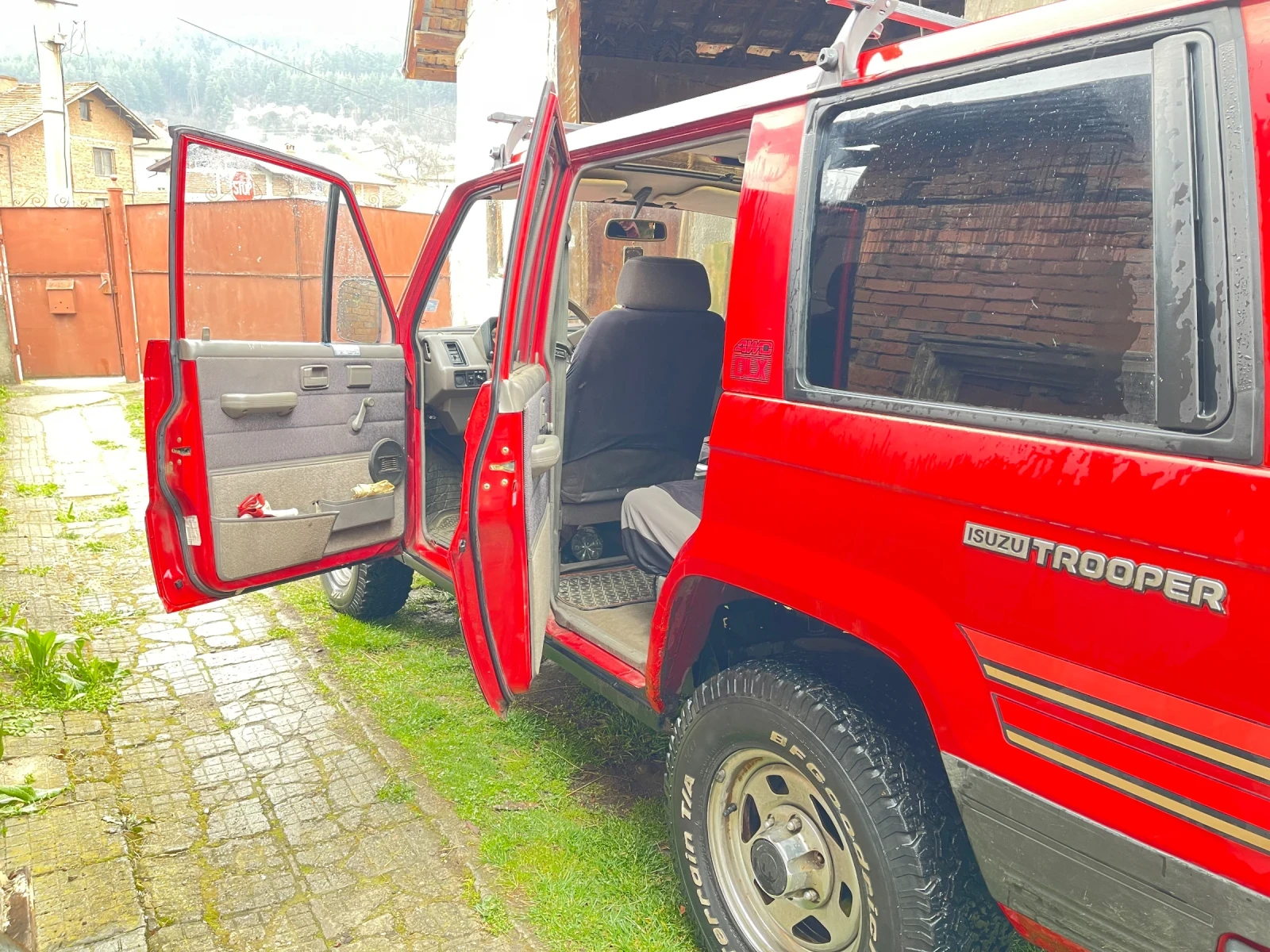 Isuzu Trooper, снимка 7 - Автомобили и джипове - 54175446