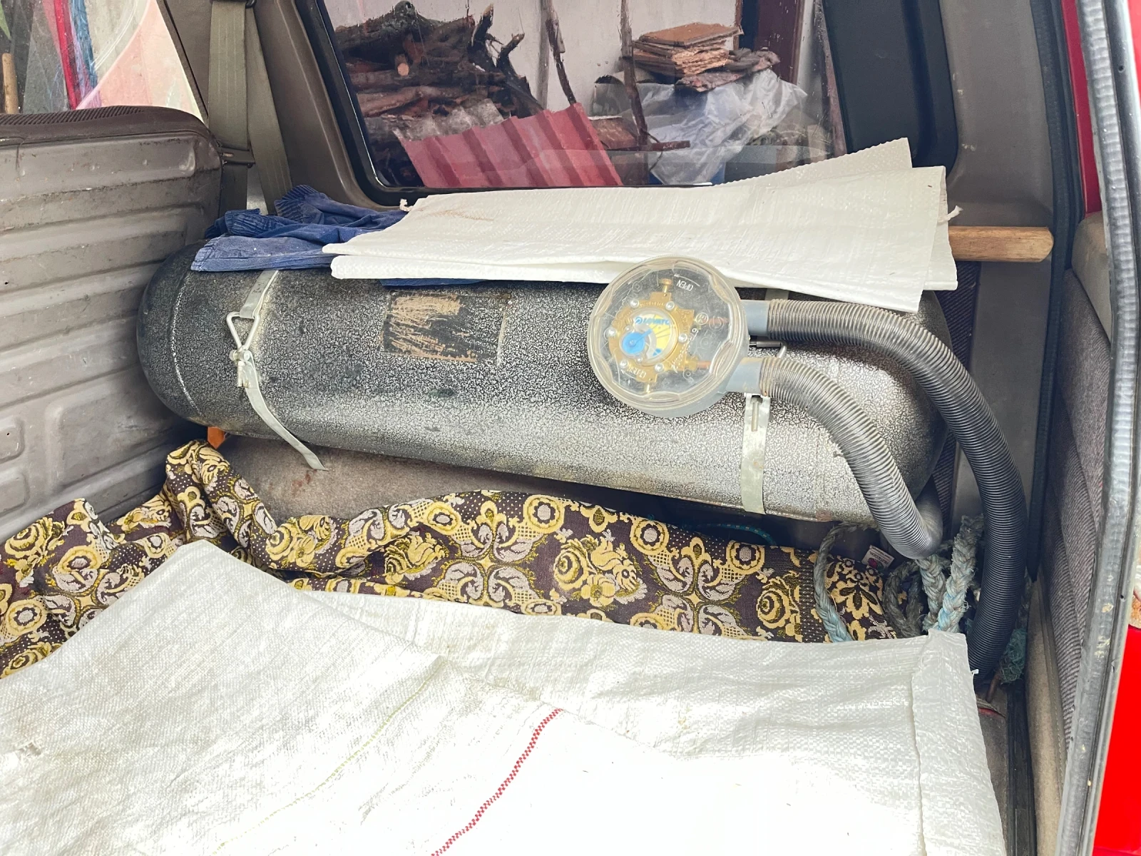 Isuzu Trooper, снимка 13 - Автомобили и джипове - 54175446