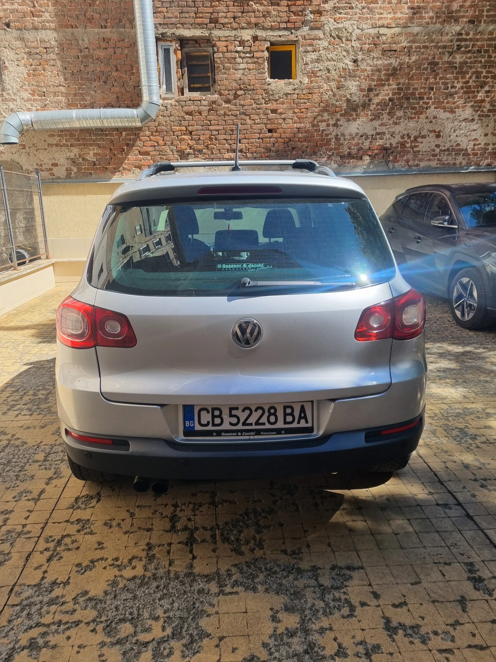 VW Tiguan, снимка 12 - Автомобили и джипове - 54621734