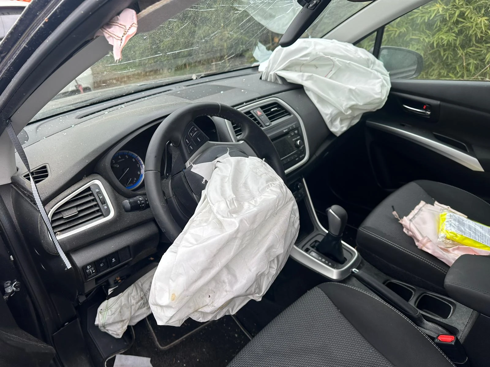 Suzuki SX4 S-Cross, снимка 4 - Автомобили и джипове - 54635149