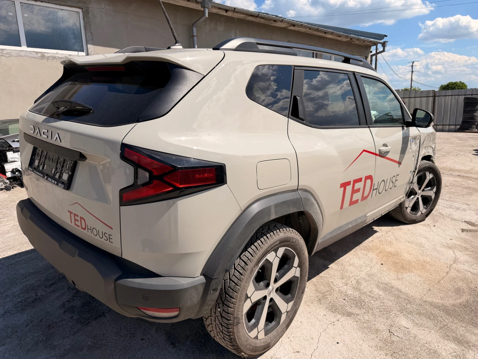 Dacia Duster 1.0Tce , снимка 2 - Автомобили и джипове - 54972830