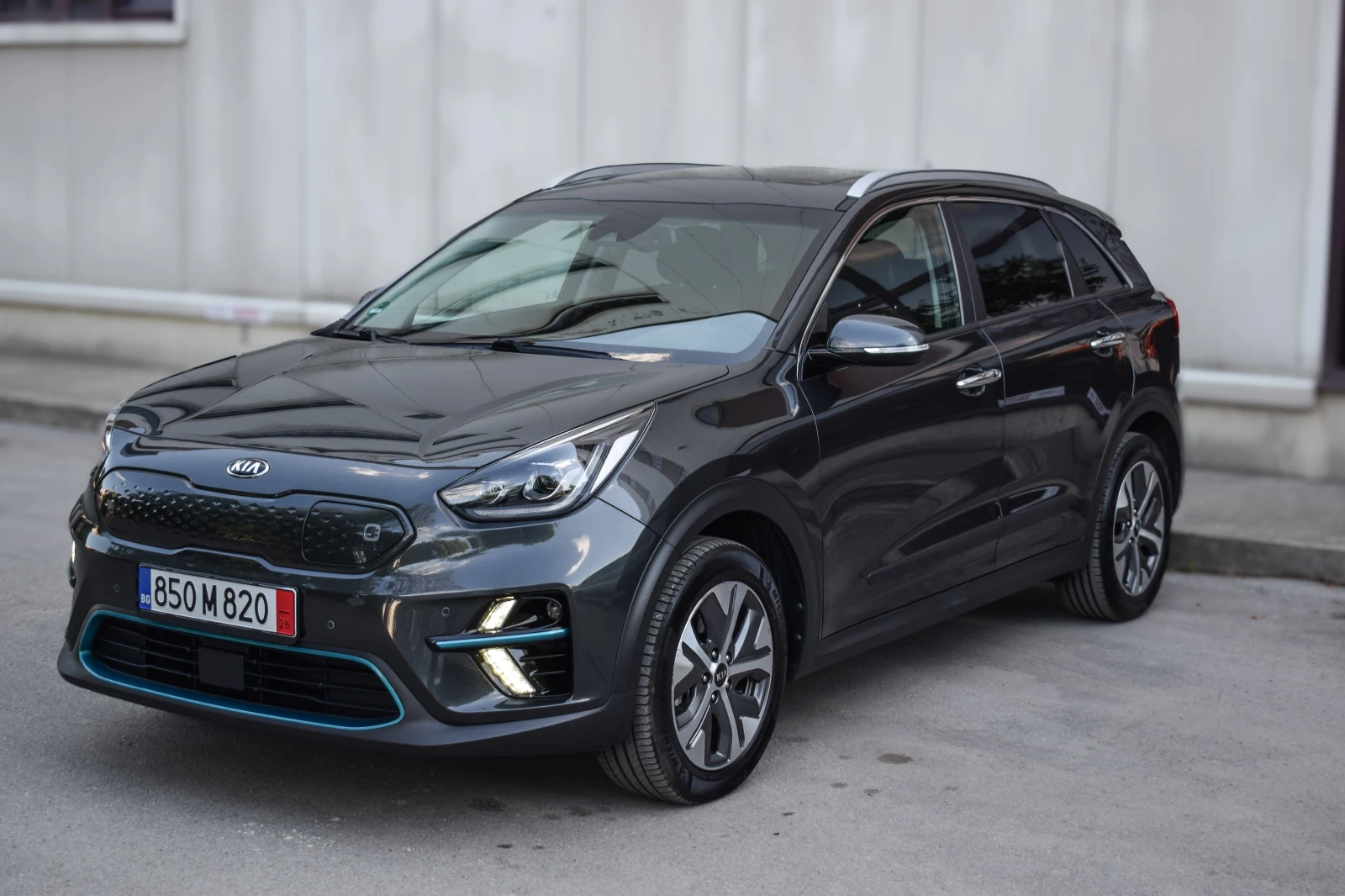 Kia Niro 65 kWh-204 hp, снимка 3 - Автомобили и джипове - 55292348