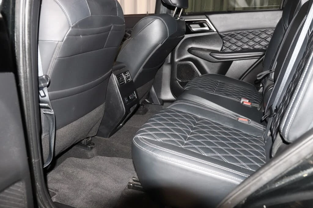 Mitsubishi Outlander GT S-AWC, снимка 17 - Автомобили и джипове - 55434732