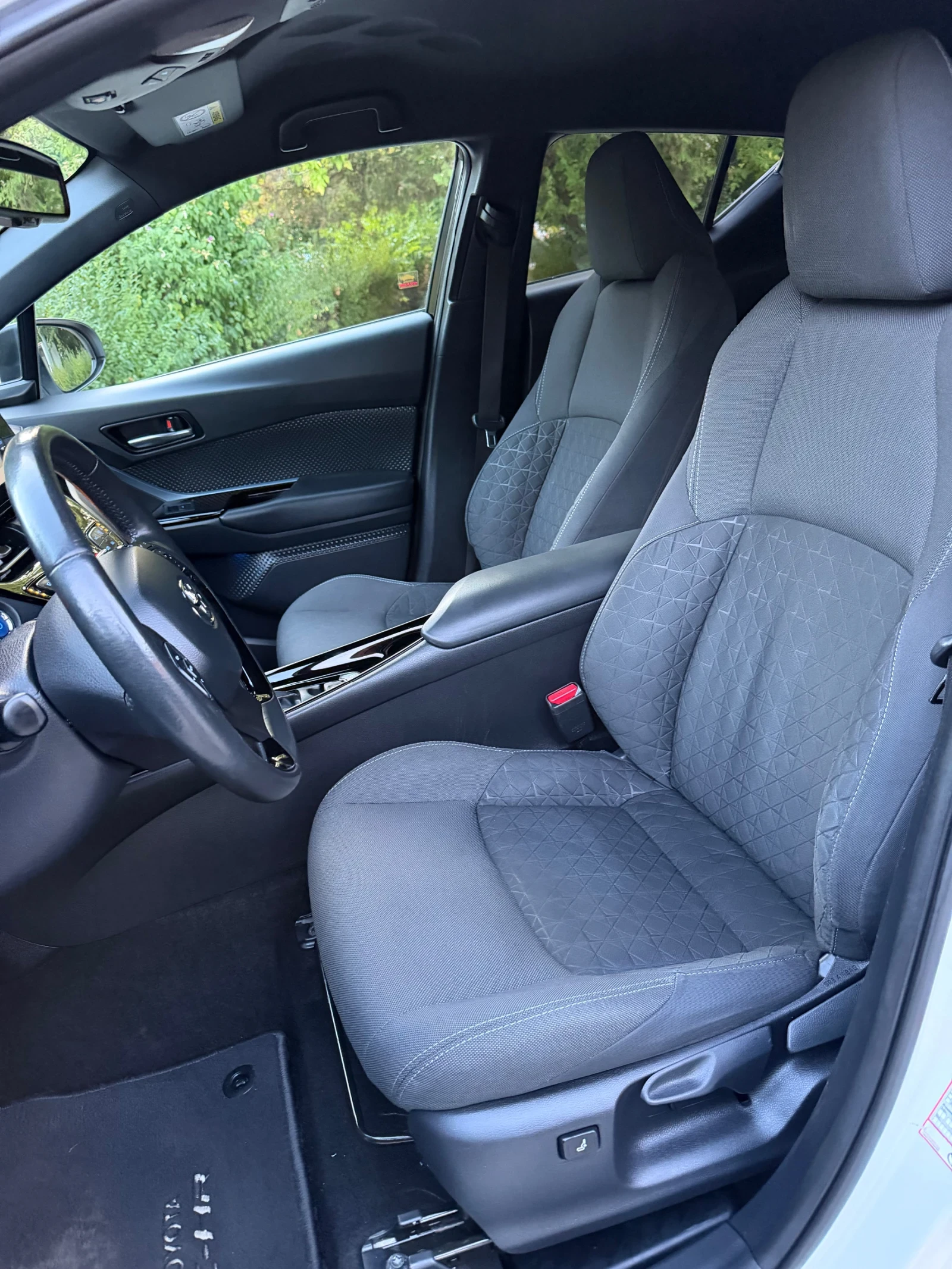 Toyota C-HR * 2.0HYBRID* FULL* КАТО НОВА* , снимка 11 - Автомобили и джипове - 56330307