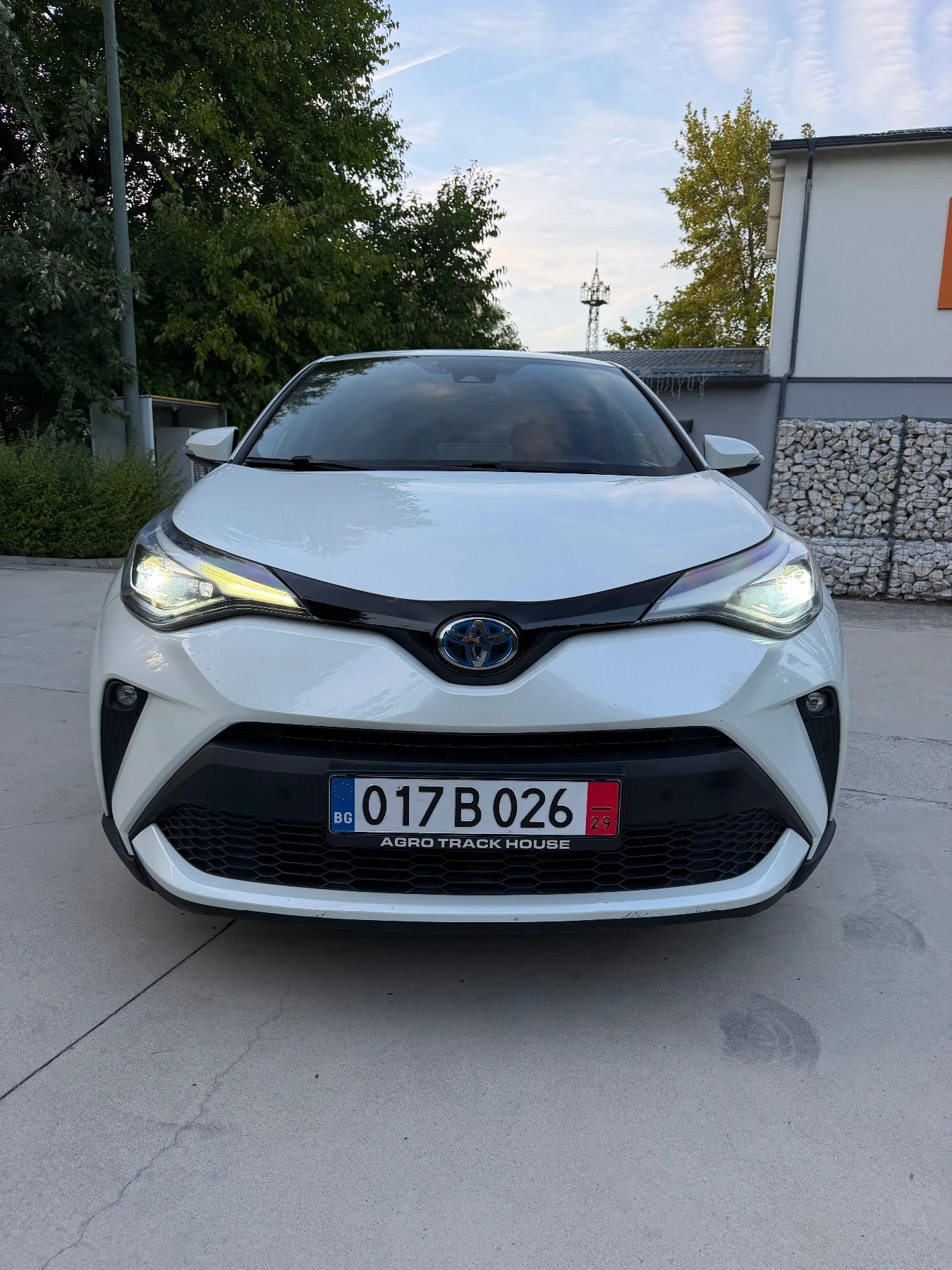 Toyota C-HR * 2.0HYBRID* FULL* КАТО НОВА* , снимка 3 - Автомобили и джипове - 56330307