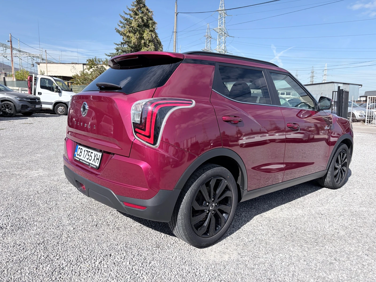 SsangYong Tivoli, снимка 5 - Автомобили и джипове - 56442714