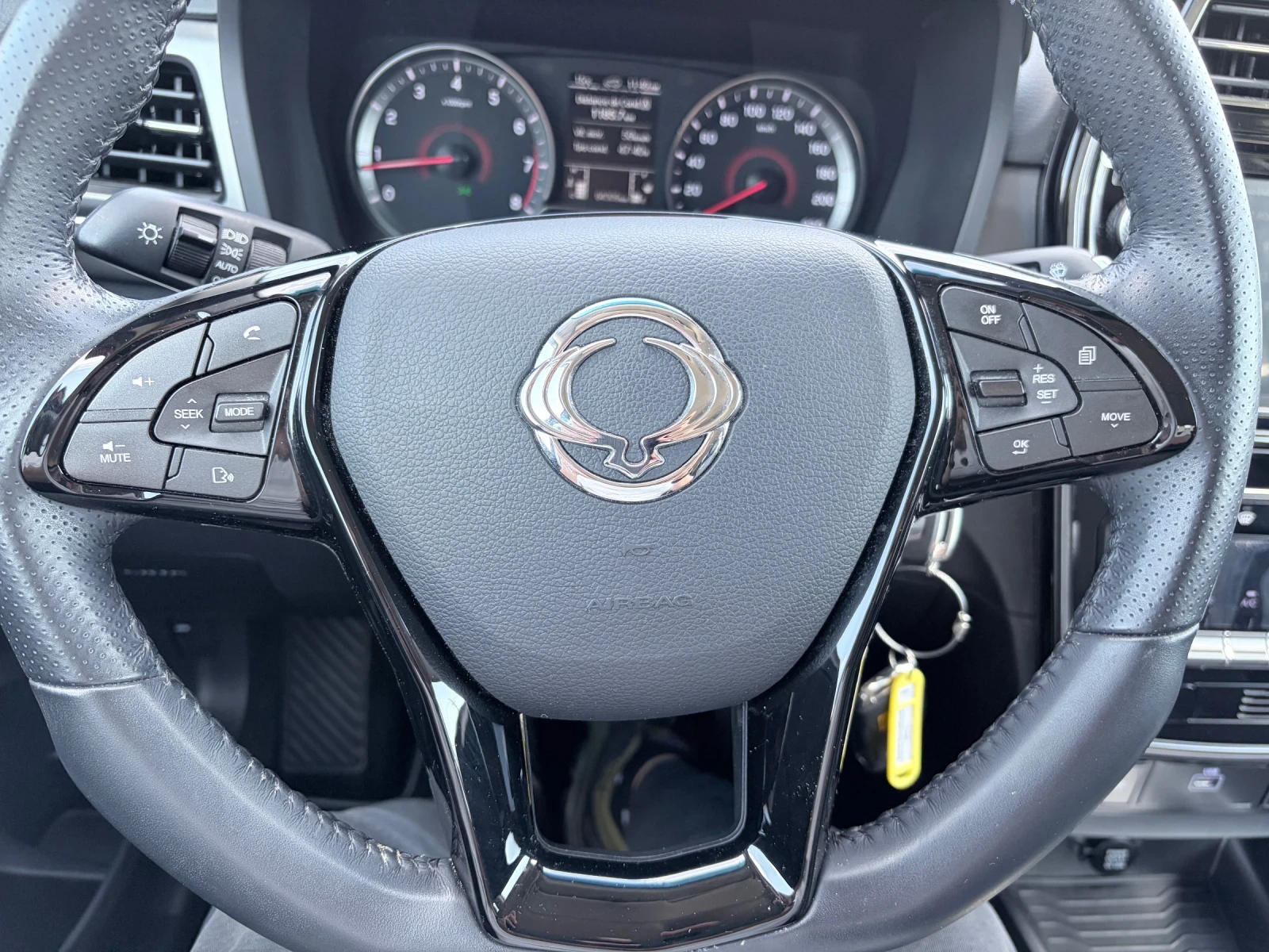 SsangYong Tivoli, снимка 13 - Автомобили и джипове - 56442714