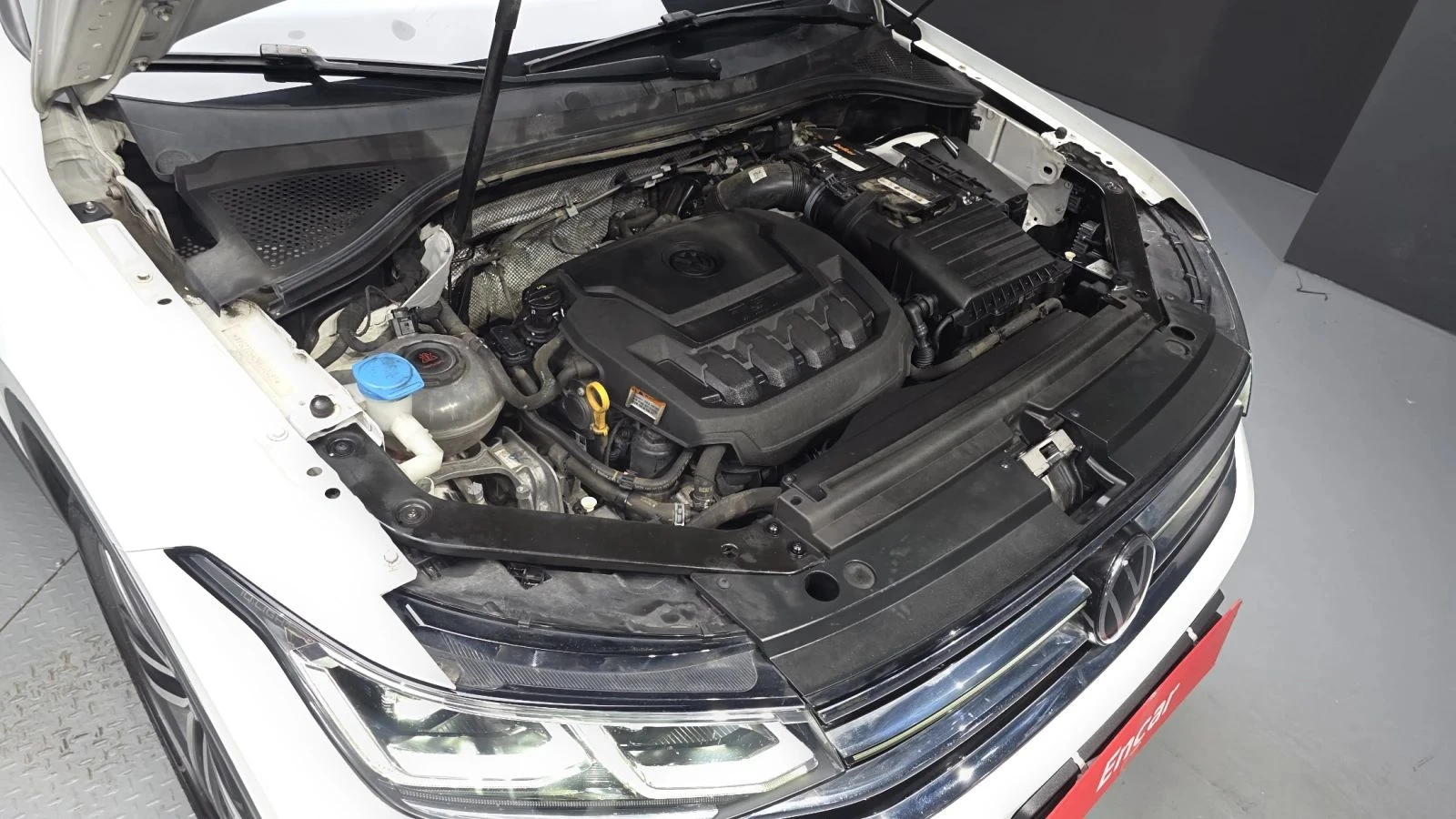 VW Tiguan, снимка 6 - Автомобили и джипове - 56689690
