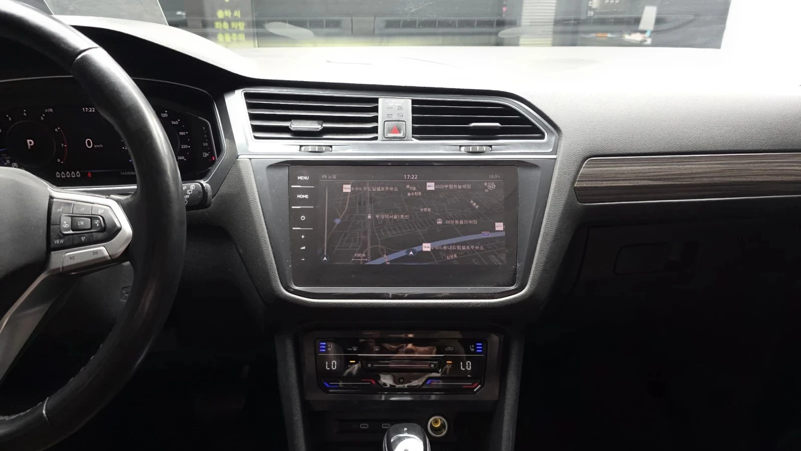 VW Tiguan, снимка 14 - Автомобили и джипове - 56689690