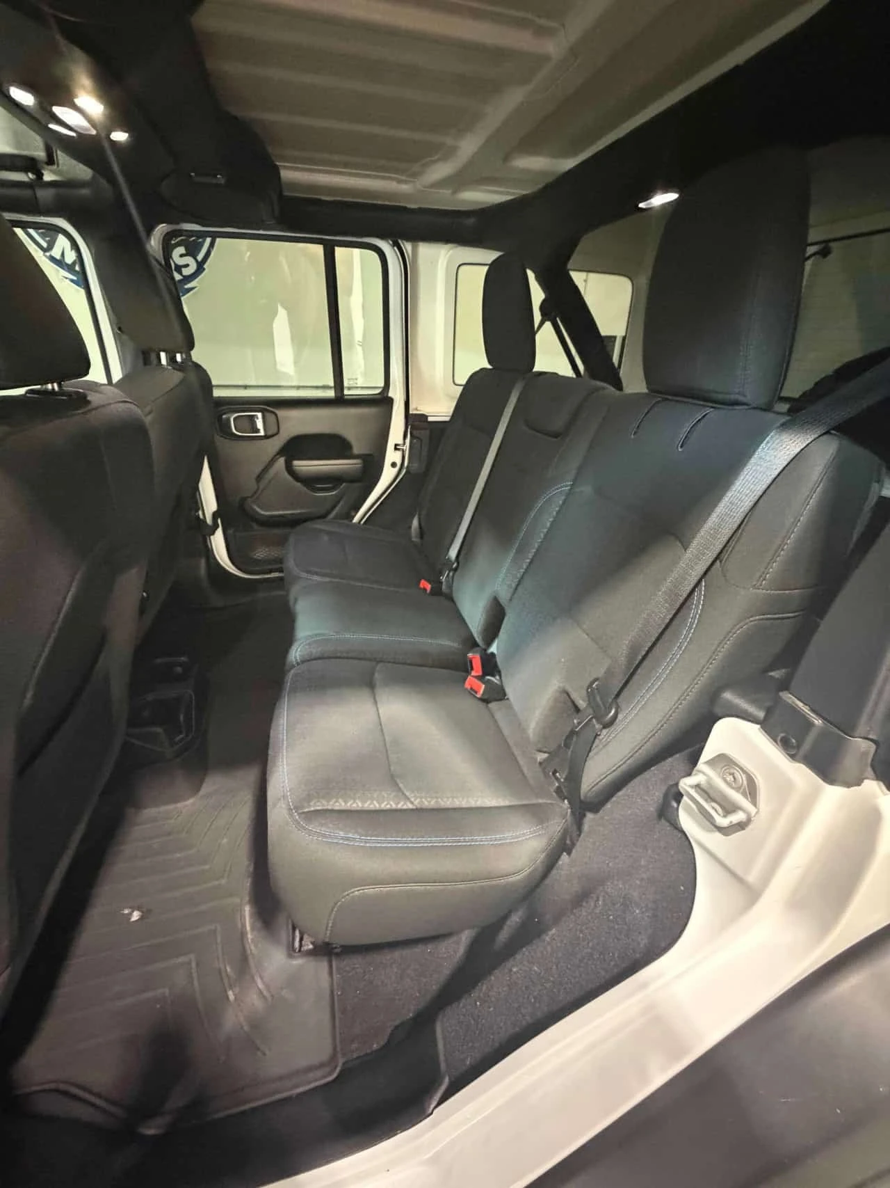Jeep Wrangler * Unlimited Islander * CARFAX * ������� *  | Mobile.bg � ����������� 10