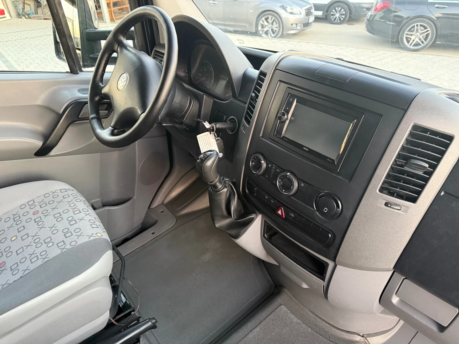 VW Crafter 2.5TDI 163к.с. до 3.5т. 6-местен Климатроник  - изображение 10