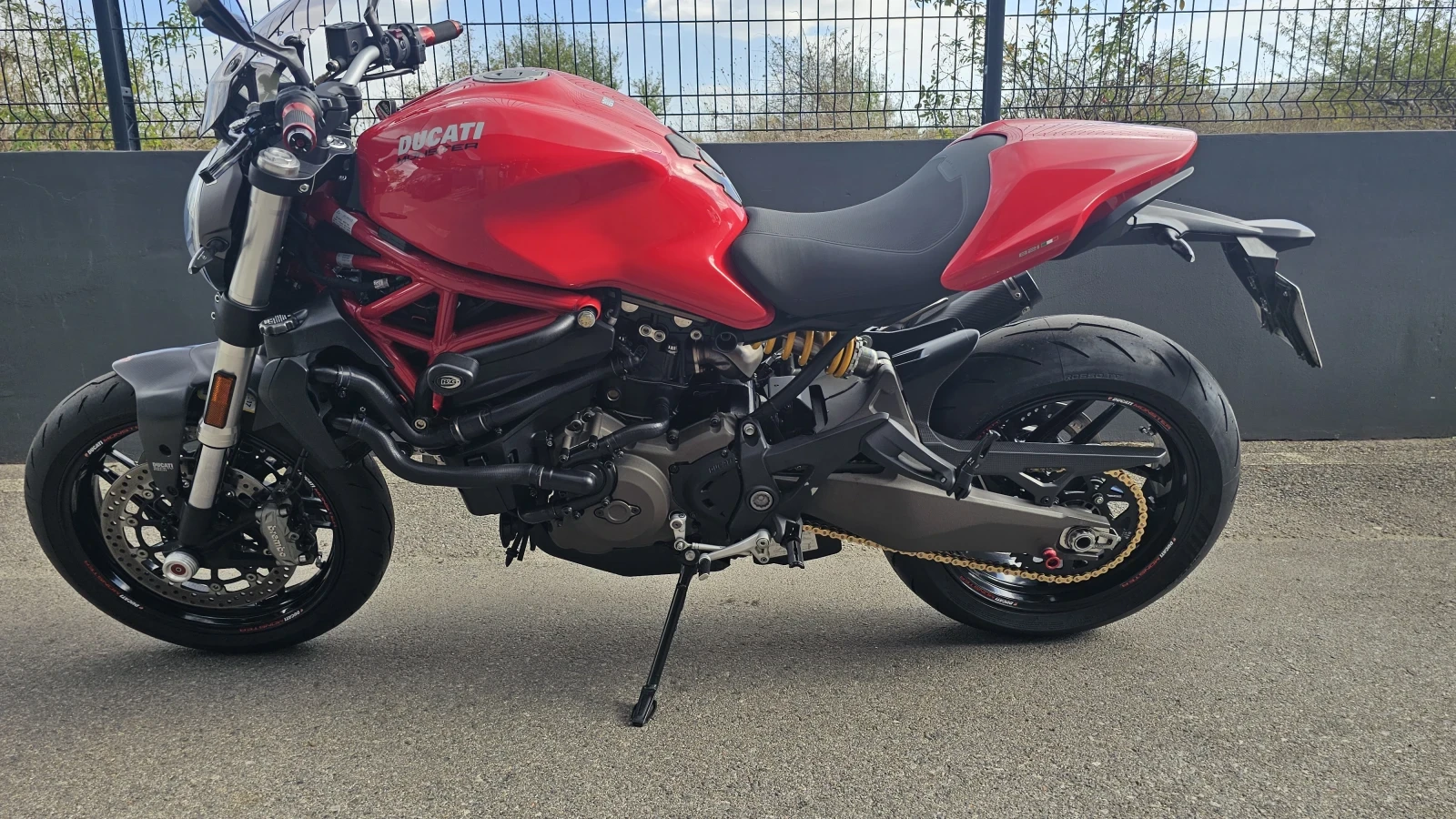 Ducati Monster 821 - изображение 8