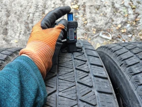 Гуми Зимни 225/65R17, снимка 2